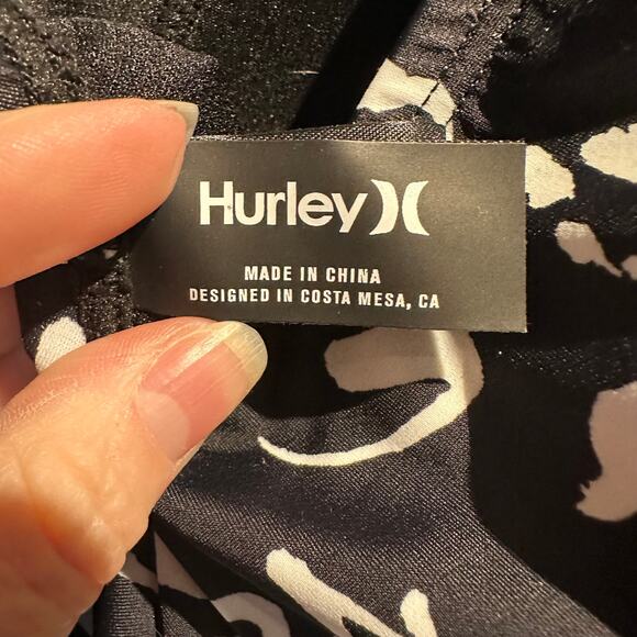 Hurley NWT Size X-Small One Piece Bathing Suit Black White Floral Vacation Beach - Picture 12 of 14